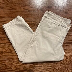 Anne Taylor LOFT  Original Crop cotton / spandex Capri cream color size 12